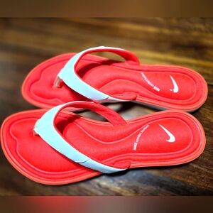 Womens Nike Ultra Comfort Flip-Flops Size 8